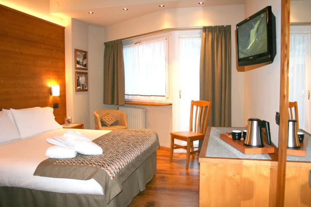 Hotel Larice Bianco Bormio Buitenkant foto